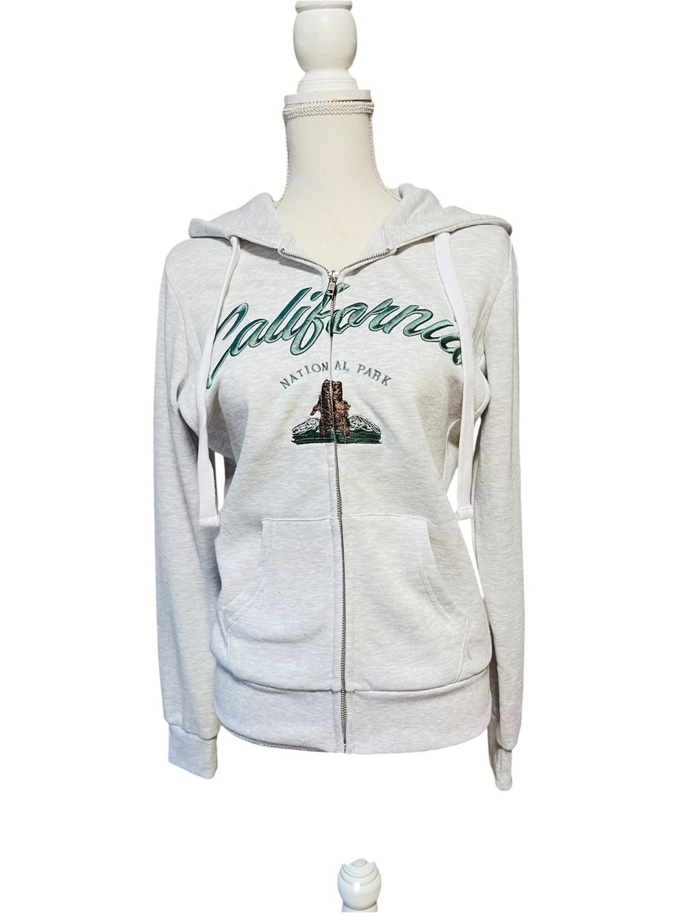 Reflex Light Gray 'California National Park' Zip Hoodie Size Medium NWT